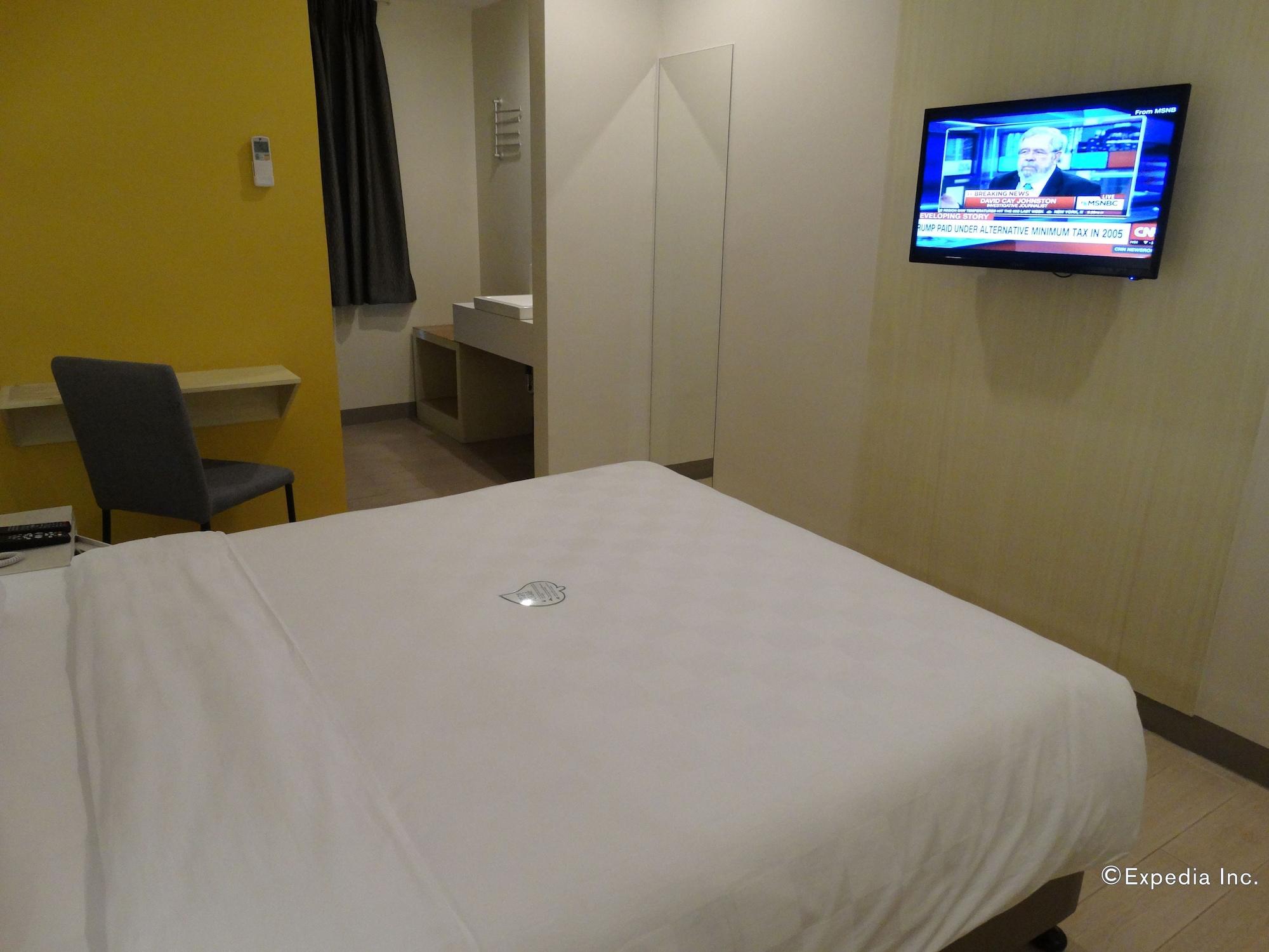 Go Hotels Lanang - Davao City Esterno foto