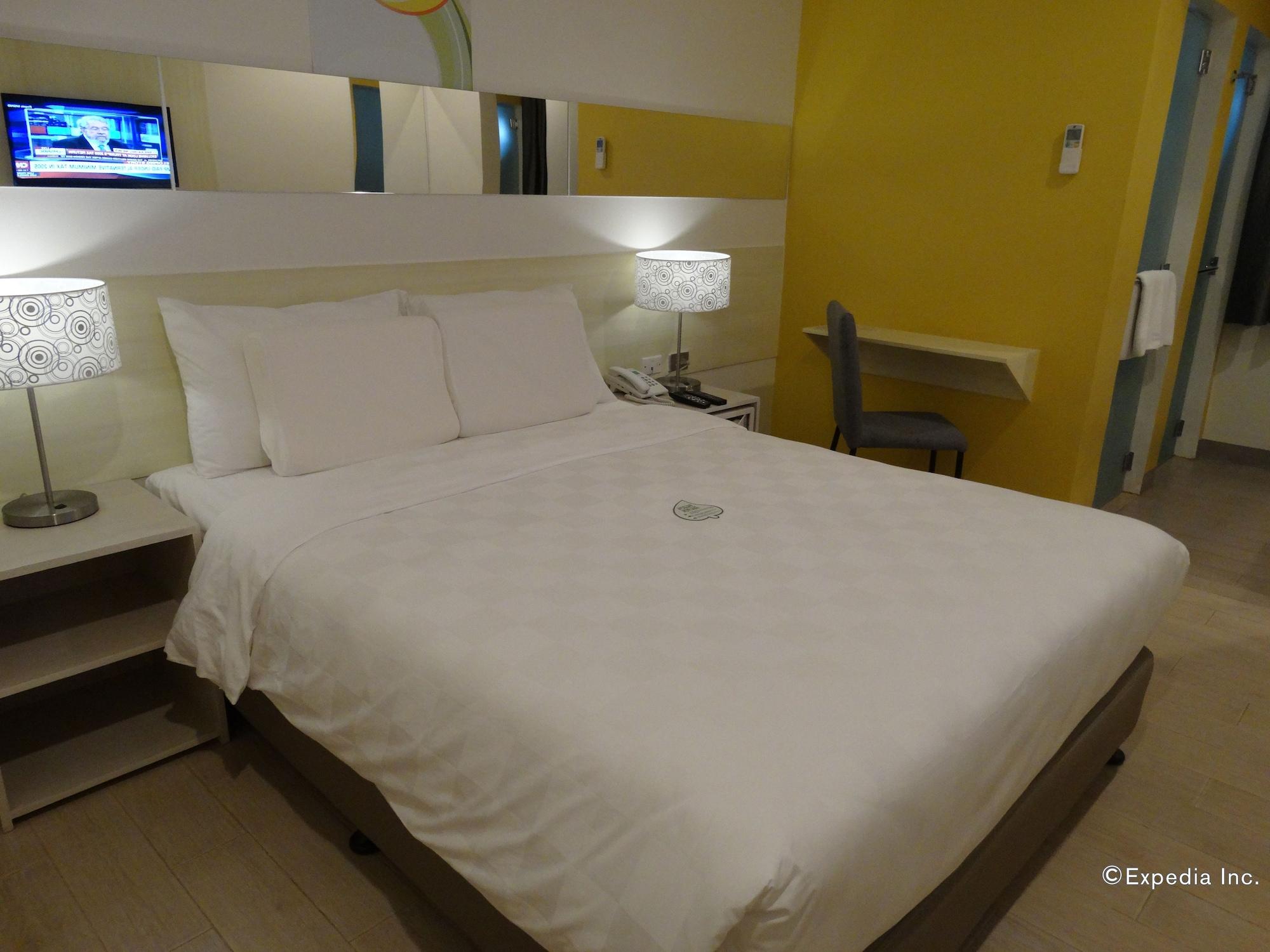 Go Hotels Lanang - Davao City Esterno foto
