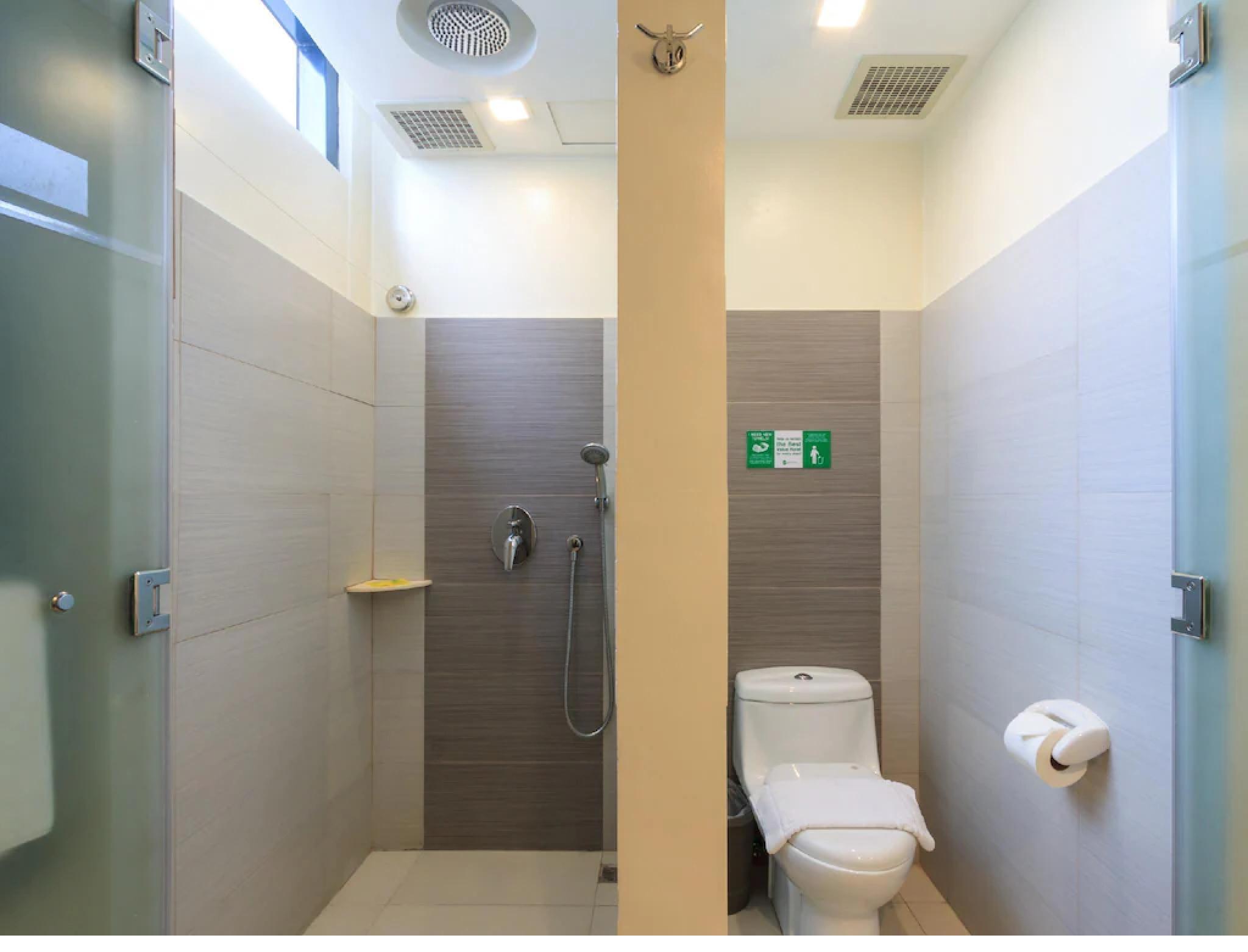 Go Hotels Lanang - Davao City Esterno foto