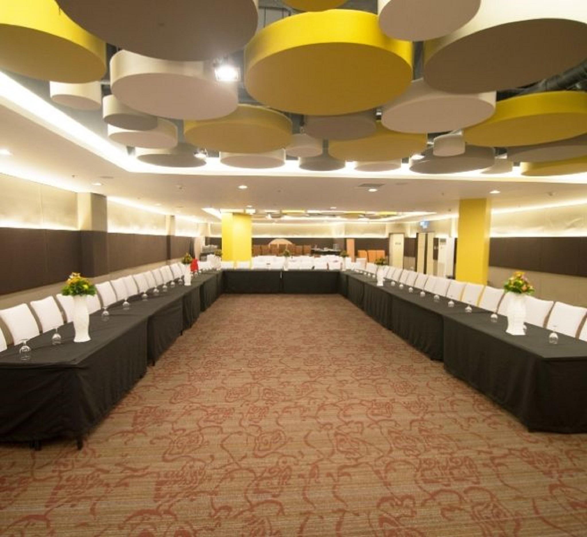 Go Hotels Lanang - Davao City Esterno foto