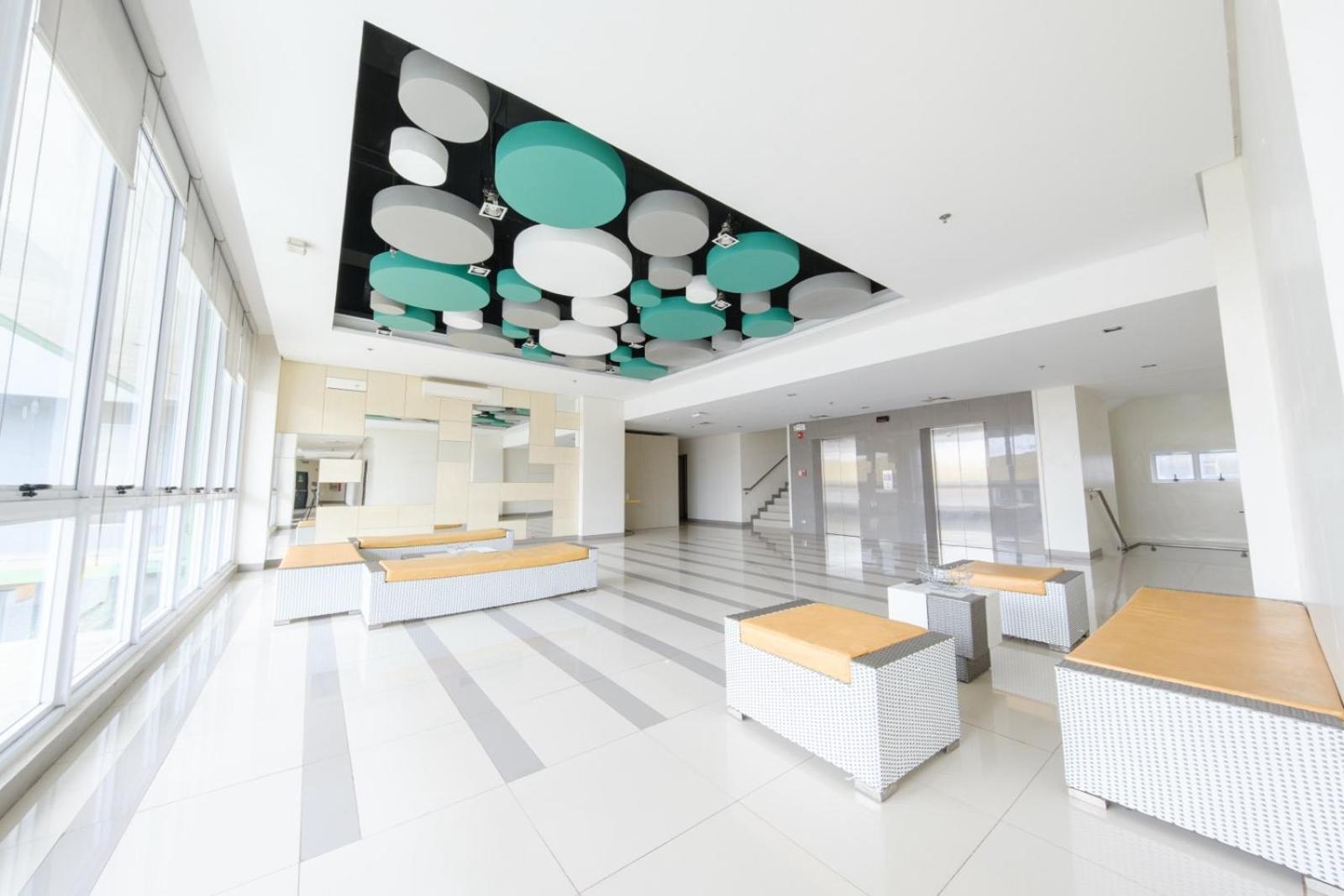 Go Hotels Lanang - Davao City Esterno foto