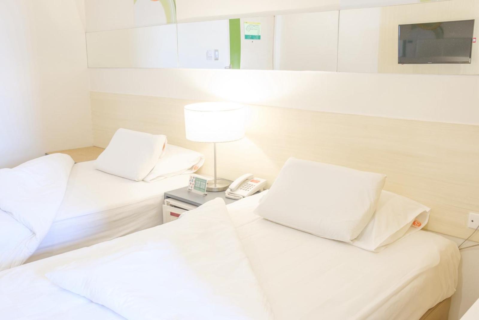 Go Hotels Lanang - Davao City Esterno foto