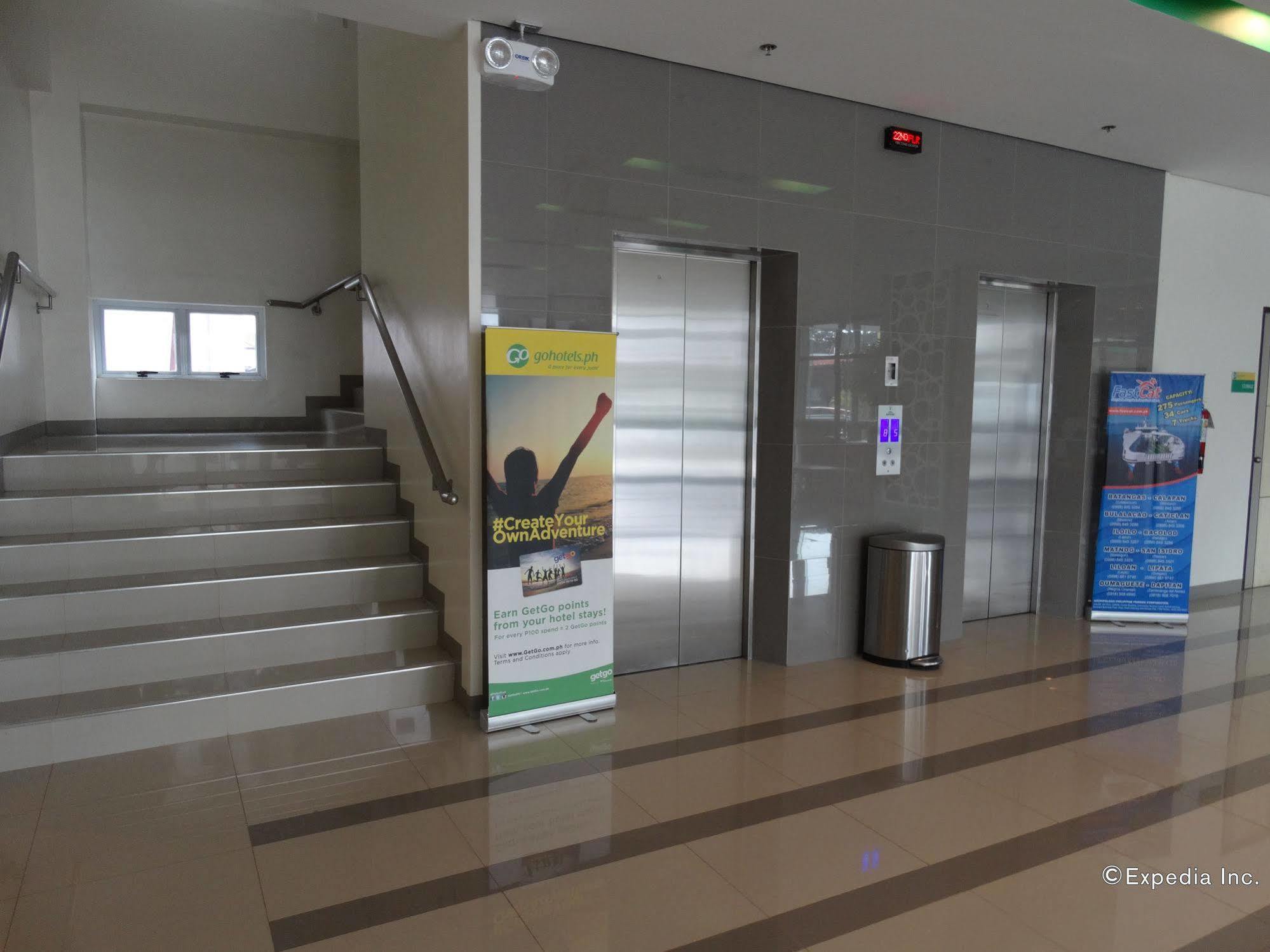 Go Hotels Lanang - Davao City Esterno foto
